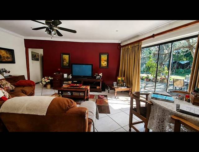 5 BEDROOM HOUSE FOR SALE IN DAN PIENAAR